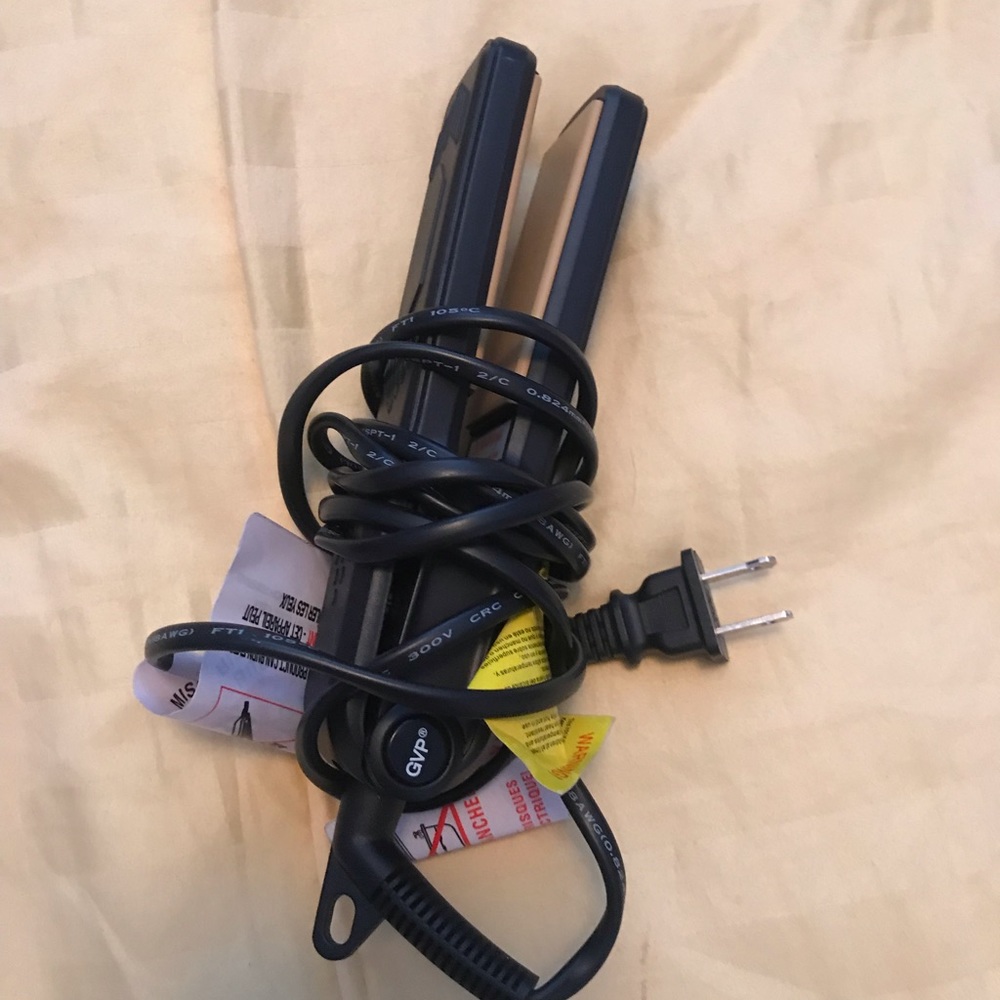 ‼️ Mini Straightener ‼️